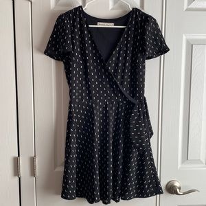 Abercrombie & Fitch Dotted Tie Wrap Dress